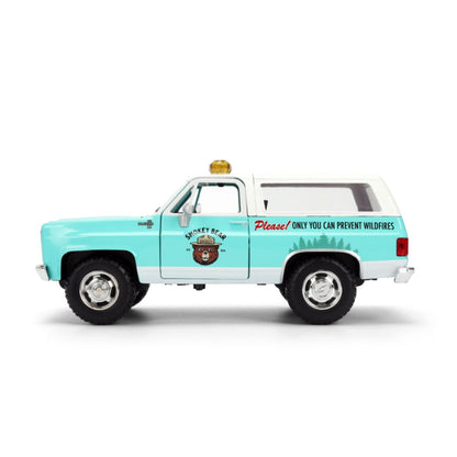 Jada Toys Smokey Bear 1980 Chevrolet Blazer 1:24 Scale Diecast Vehicle (with Figure)