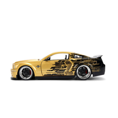 Jada Toys Big Time Muscle 2008 Ford Mustang GT500KR 1:24 Scale Diecast Vehicle