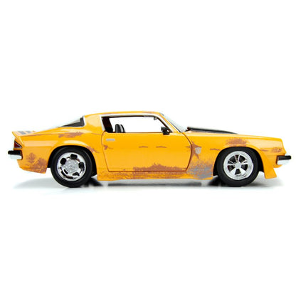 Jada Toys Transformers (2007) Bumblebee 1977 Chevy Camaro 1:24 Scale Hollywood Ride Diecast Vehicle