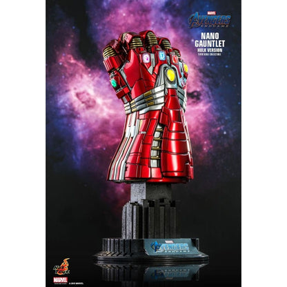 Hot Toys Avengers 4: Endgame Nano Gauntlet (Hulk Version) 1:4 Scale Replica