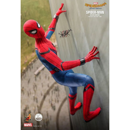 Hot Toys Spider Man: Homecoming Spider Man Deluxe 1:4 Scale Collectable Action Figure