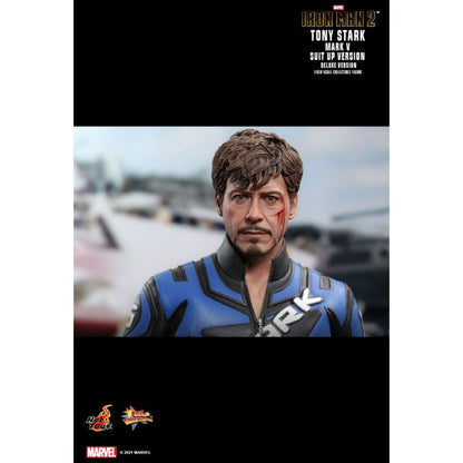 Hot Toys Iron Man 2 Tony Stark Mark V Suit Up Deluxe 1:6 Scale Collectable Action Figure