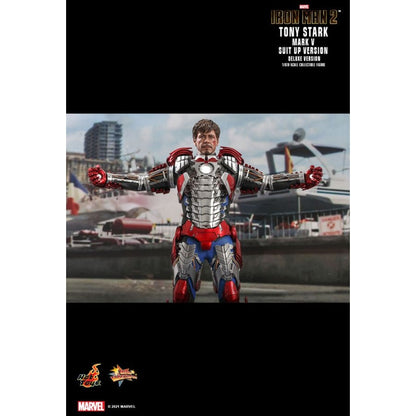 Hot Toys Iron Man 2 Tony Stark Mark V Suit Up Deluxe 1:6 Scale Collectable Action Figure
