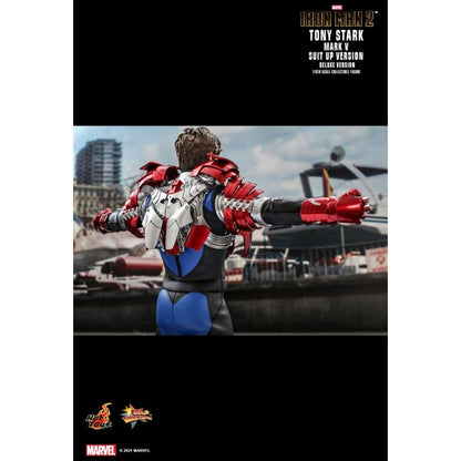 Hot Toys Iron Man 2 Tony Stark Mark V Suit Up Deluxe 1:6 Scale Collectable Action Figure