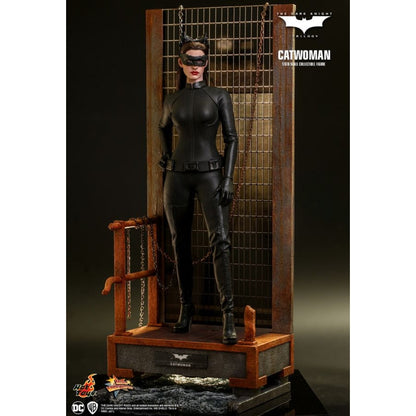 Hot Toys Batman The Dark Knight Trilogy Catwoman 1:6 Scale Collectable Action Figure