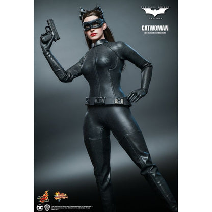 Hot Toys Batman The Dark Knight Trilogy Catwoman 1:6 Scale Collectable Action Figure