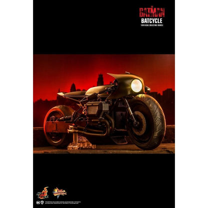 Hot Toys The Batman Batcycle 1:6 Scale Collectable Vehicle