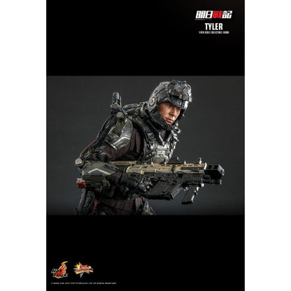 Hot Toys Warriors of Future Tyler 1:6 Scale Collectable Action Figure