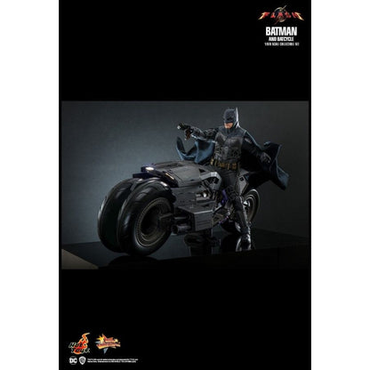 Hot Toys The Flash (2023) Batman & Batcycle 1:6 Scale Collectable Set