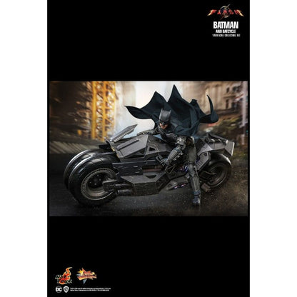 Hot Toys The Flash (2023) Batman & Batcycle 1:6 Scale Collectable Set