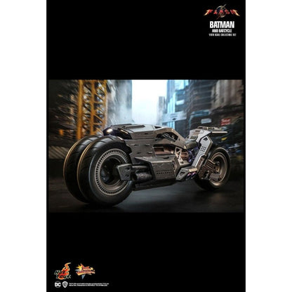 Hot Toys The Flash (2023) Batman & Batcycle 1:6 Scale Collectable Set