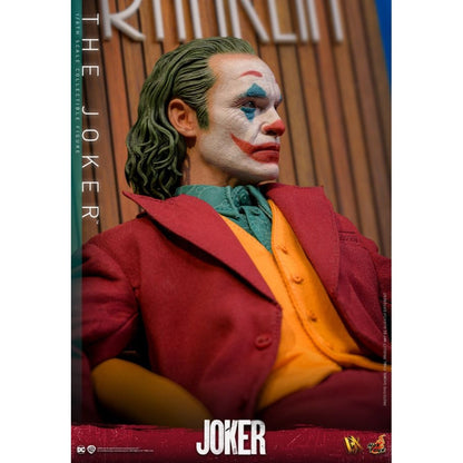 Hot Toys The Joker Joker 1:6 Scale Collectable Action Figure