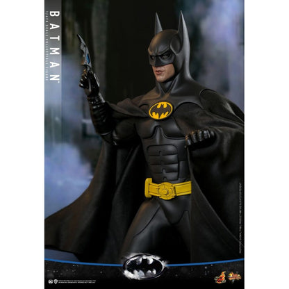 Hot Toys Batman Returns Batman 1:6 Scale Collectable Action Figure