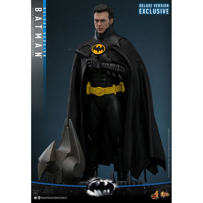 Hot Toys Batman Returns Batman Deluxe 1:6 Scale Collectable Action Figure