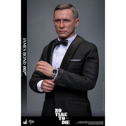 Hot Toys James Bond: No Time To Die James Bond (Daniel Craig) 1:6 Scale Collectable Action Figure