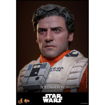 Hot Toys Star Wars: The Force Awakens Poe Dameron 1:6 Scale Collectable Action Figure