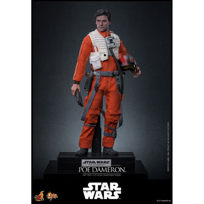 Hot Toys Star Wars: The Force Awakens Poe Dameron 1:6 Scale Collectable Action Figure