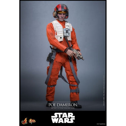 Hot Toys Star Wars: The Force Awakens Poe Dameron 1:6 Scale Collectable Action Figure