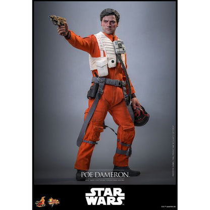 Hot Toys Star Wars: The Force Awakens Poe Dameron 1:6 Scale Collectable Action Figure