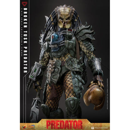 Hot Toys Predator Broken Tusk Predator 1:6 Scale Collectable Action Figure