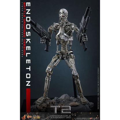 Hot Toys Terminator 2: Judgment Day Endoskeleton (Battle Damaged) 1:6 Scale Collectable Action Figure