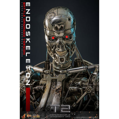 Hot Toys Terminator 2: Judgment Day Endoskeleton (Battle Damaged) 1:6 Scale Collectable Action Figure