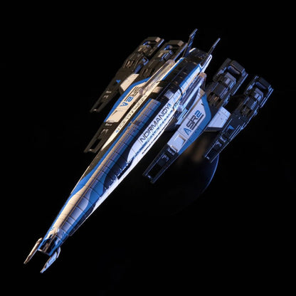 Master Replicas Mass Effect 3 Normandy SR 2 Die cast Space Ship