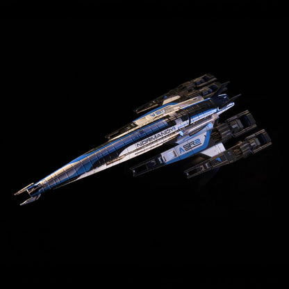 Master Replicas Mass Effect 3 Normandy SR 2 Die cast Space Ship