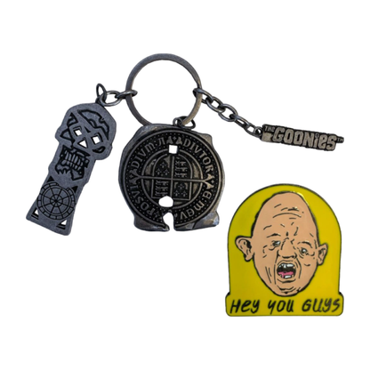 Factory Entertainment The Goonies CHS Keychain & Pin Set