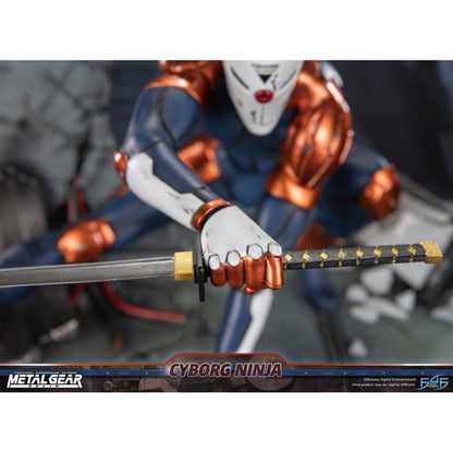 First 4 Figures Metal Gear Solid Cyborg Ninja (Gray Fox) Resin Statue