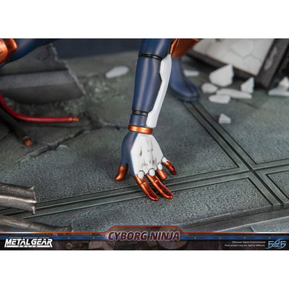 First 4 Figures Metal Gear Solid Cyborg Ninja (Gray Fox) Resin Statue