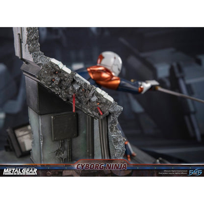 First 4 Figures Metal Gear Solid Cyborg Ninja (Gray Fox) Resin Statue