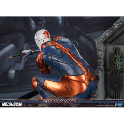 First 4 Figures Metal Gear Solid Cyborg Ninja (Gray Fox) Resin Statue