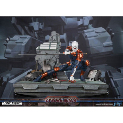 First 4 Figures Metal Gear Solid Cyborg Ninja (Gray Fox) Resin Statue