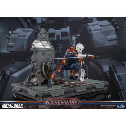 First 4 Figures Metal Gear Solid Cyborg Ninja (Gray Fox) Resin Statue