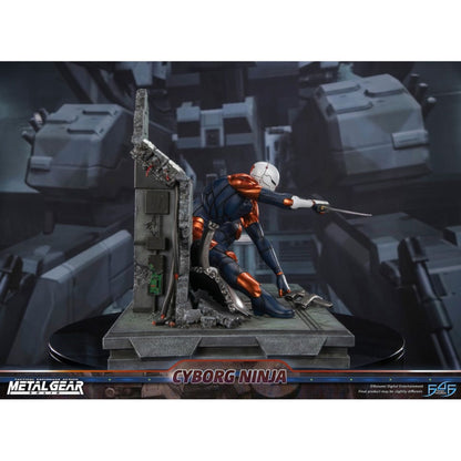First 4 Figures Metal Gear Solid Cyborg Ninja (Gray Fox) Resin Statue