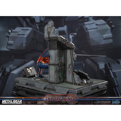 First 4 Figures Metal Gear Solid Cyborg Ninja (Gray Fox) Resin Statue