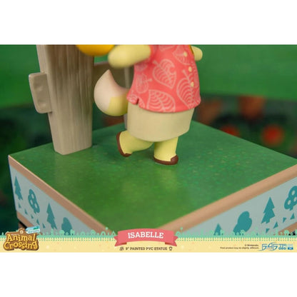 First 4 Figures Animal Crossing: New Horizons Isabelle Pvc Statue