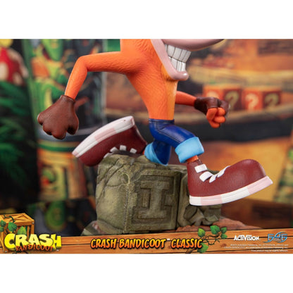 First 4 Figures Crash Bandicoot Crash Running Statue