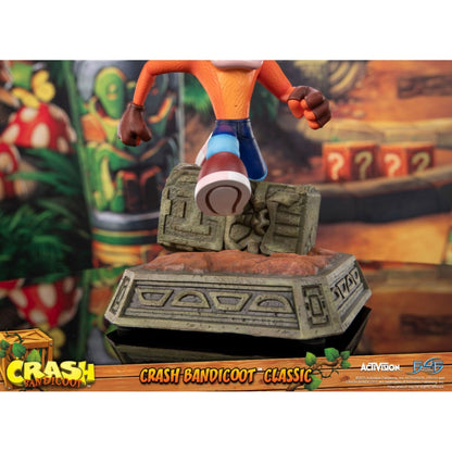 First 4 Figures Crash Bandicoot Crash Running Statue