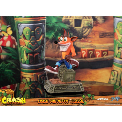 First 4 Figures Crash Bandicoot Crash Running Statue