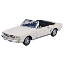 Motormax Timeless Legends 1964 1/2 Ford Mustang (Convertible) [White] 1:18 Scale Diecast Vehicle