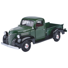 Motormax Timeless Legends 1941 Plymouth Pickup [Green] 1:24 Scale Diecast Vehicle