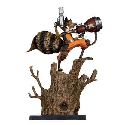 McFarlane Toys Marvel Comics Rocket Raccoon with Comic (Chasing Tale #1) 1:6 Scale Figure