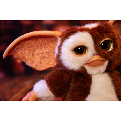 Ikon Design Studio Gremlins Replica Mogwai box and Gizmo plush