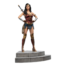 Weta Justice League (2017) Wonder Woman Statue