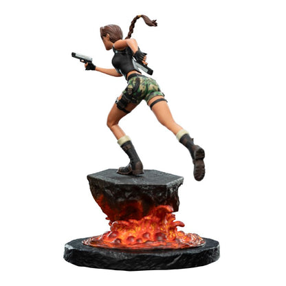 Weta Tomb Raider Lara Croft Sanctuary of Flame Miniature Figure