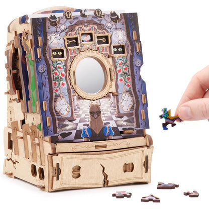 Vendor Owned IDventure CluePuzzle The Wonderbox of Alice Toy