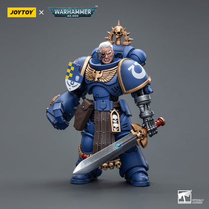 Warhammer Collectibles: 1/18 Scale Ultramarines Lieutenant with Power Fist