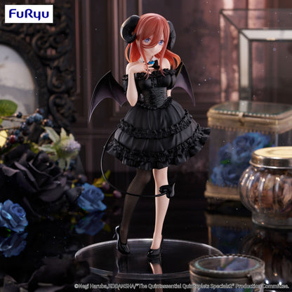 Good Smile Company The Quintessential Quintuplets Specials 2 BiCute Dark Figure Nakano Miku Figurine